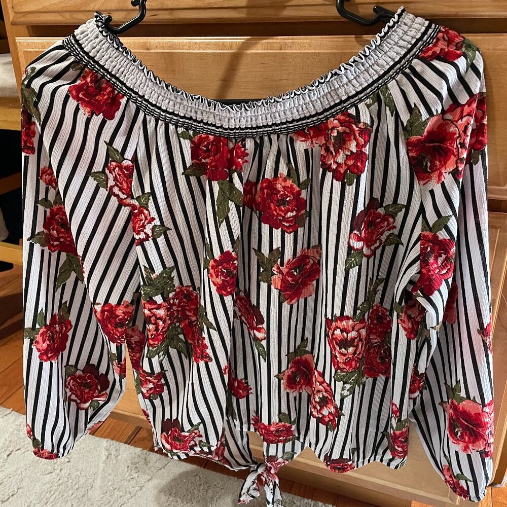 No Boundaries Cropped Flower Blouse